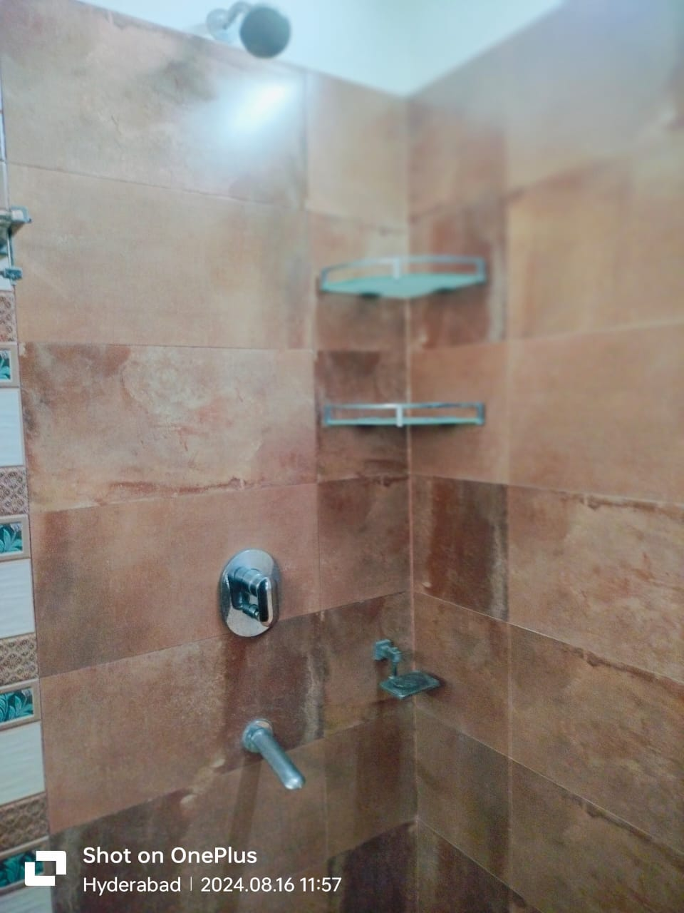 RJH11 3bhk semi furnished flat for rent in Hitech City, Hyderabad | Jains Ravi Gayathri Heights