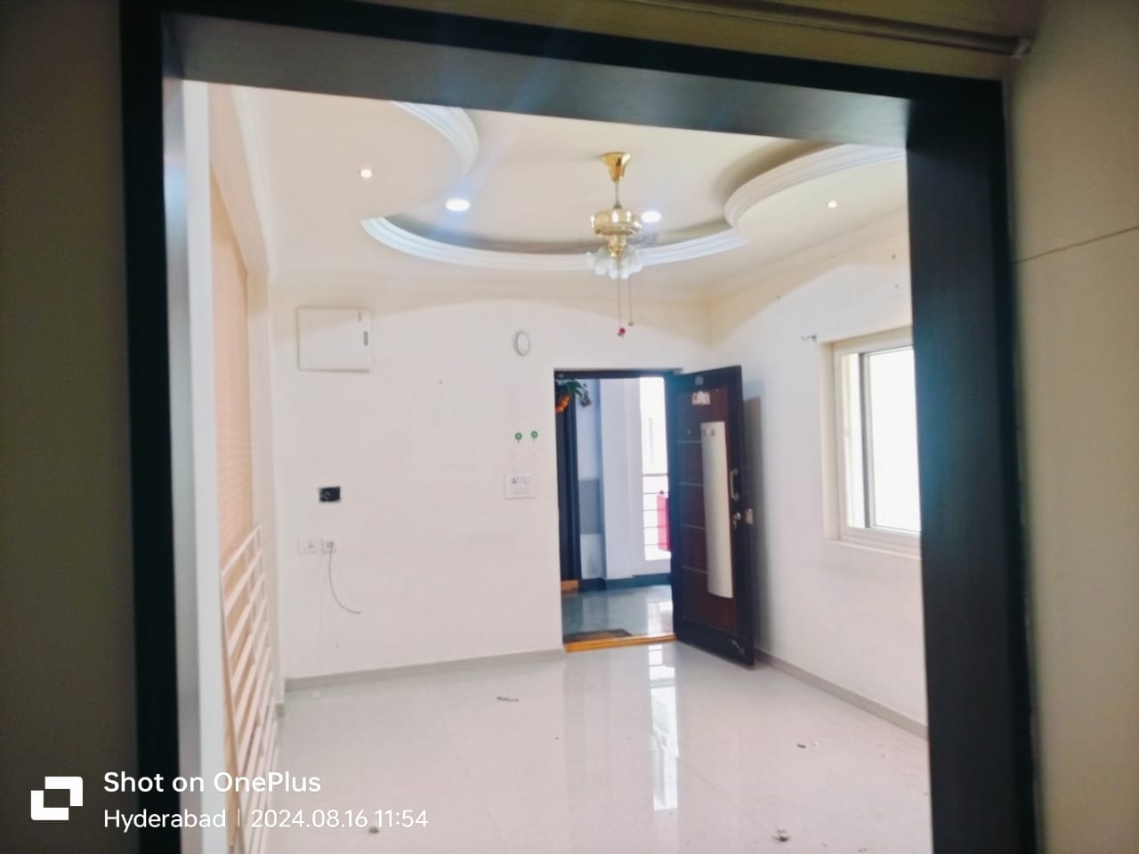 RJH19 3bhk semi furnished flat for rent in Hitech City, Hyderabad | Jains Ravi Gayathri Heights