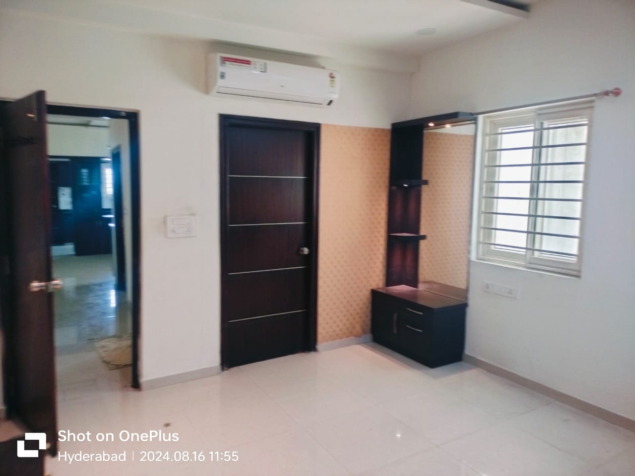 RJH20 3bhk semi furnished flat for rent in Hitech City, Hyderabad | Jains Ravi Gayathri Heights