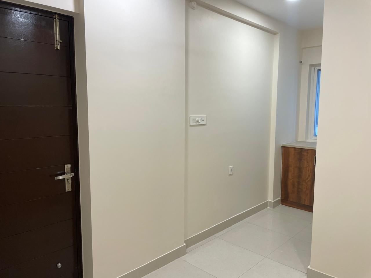 3bhk semi furnished flat for rent in kondapur, Hyderabad | SMR Vinay Iconia