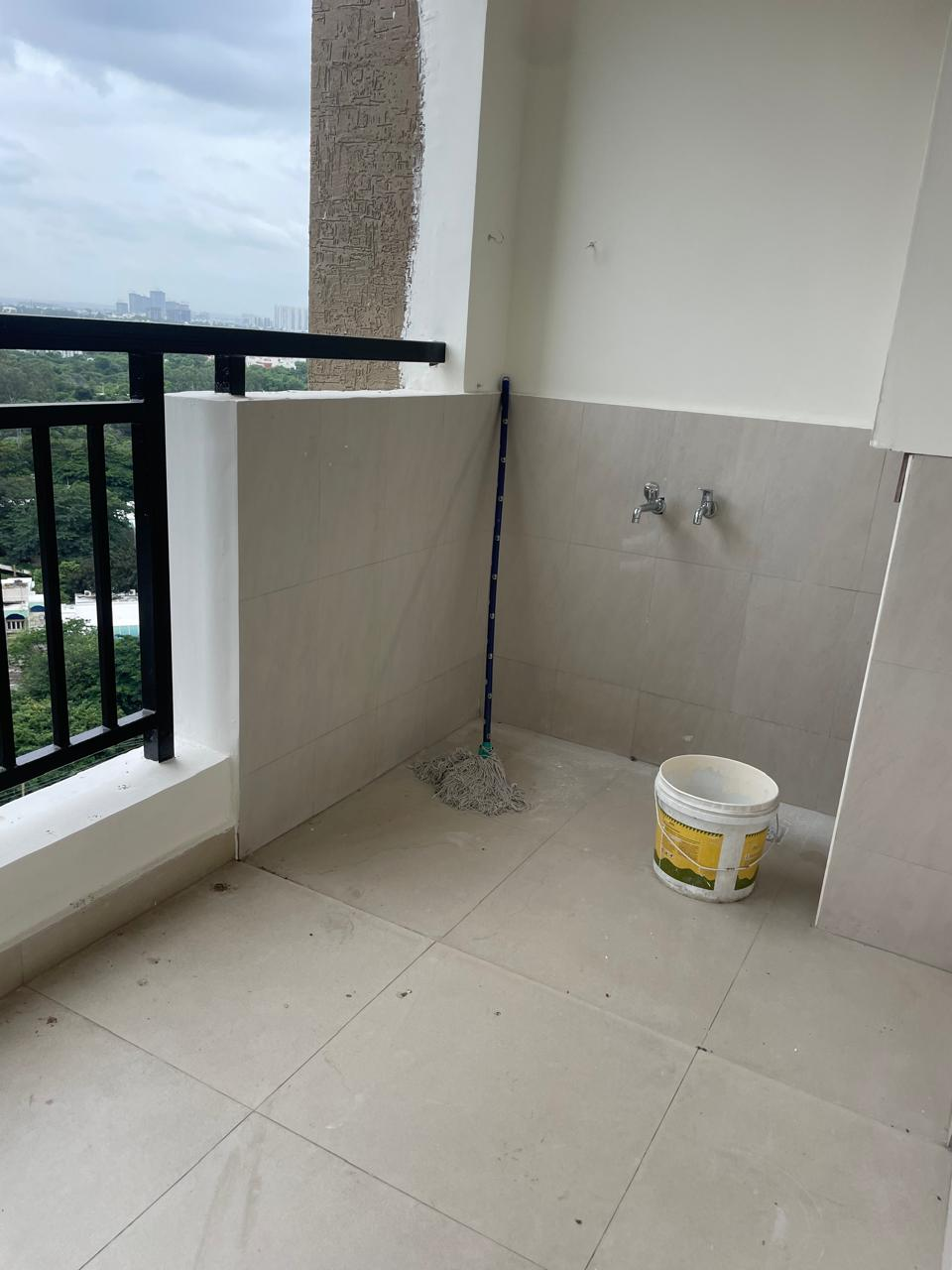 3bhk semi furnished flat for rent in kondapur, Hyderabad | SMR Vinay Iconia