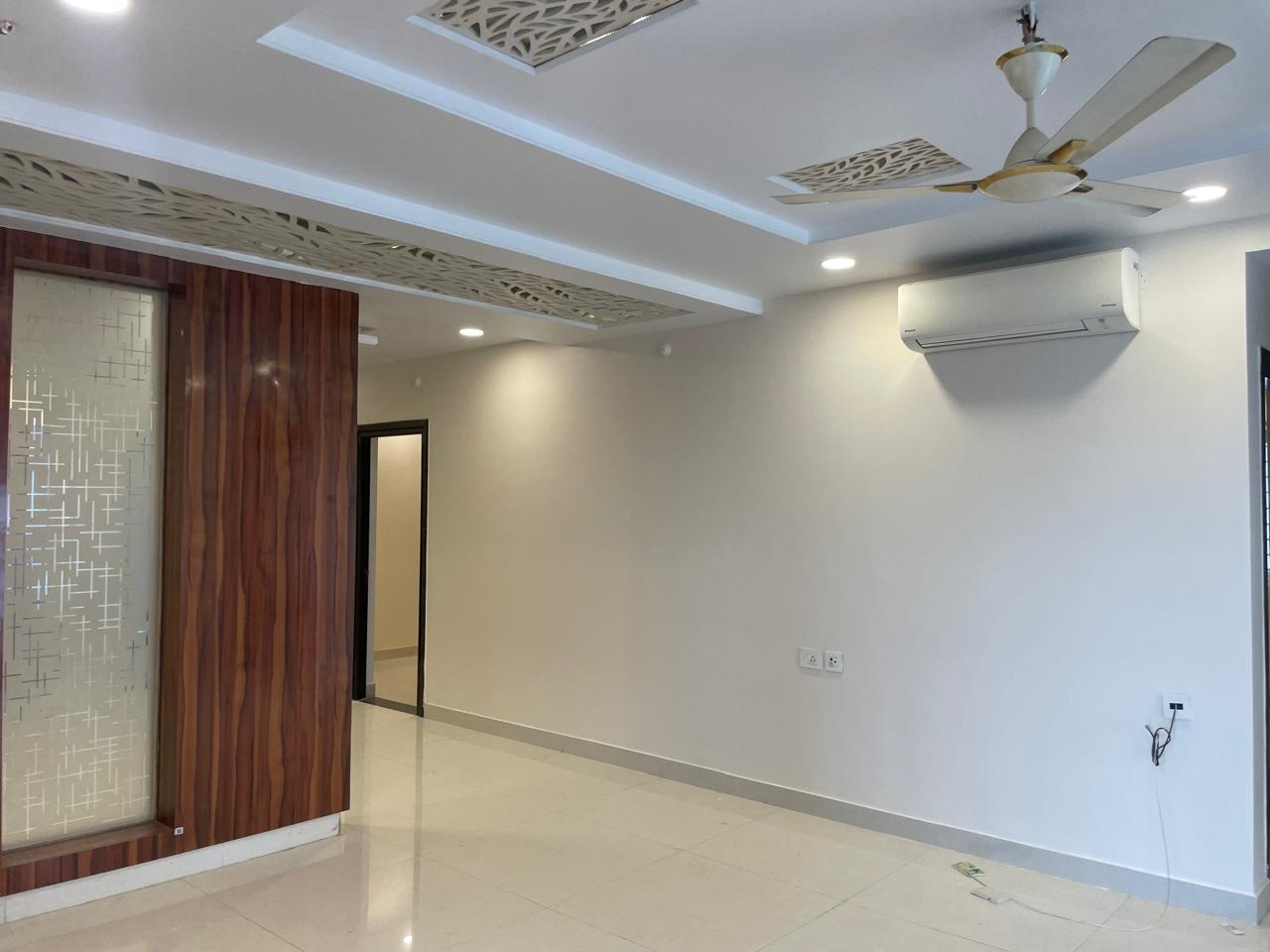 3bhk semi furnished flat for rent in kondapur, Hyderabad | SMR Vinay Iconia