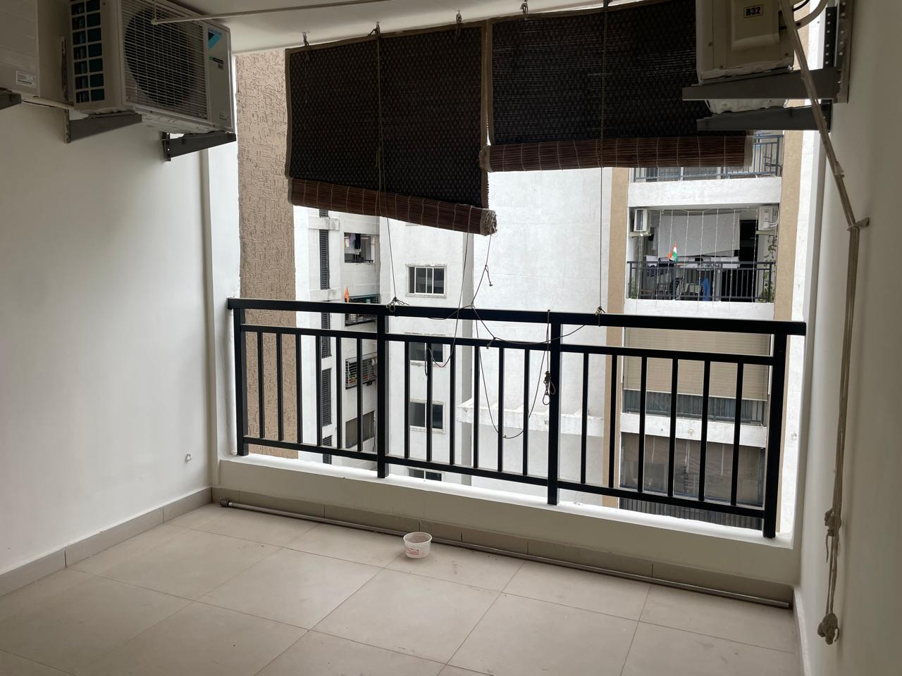 3bhk semi furnished flat for rent in kondapur, Hyderabad | SMR Vinay Iconia