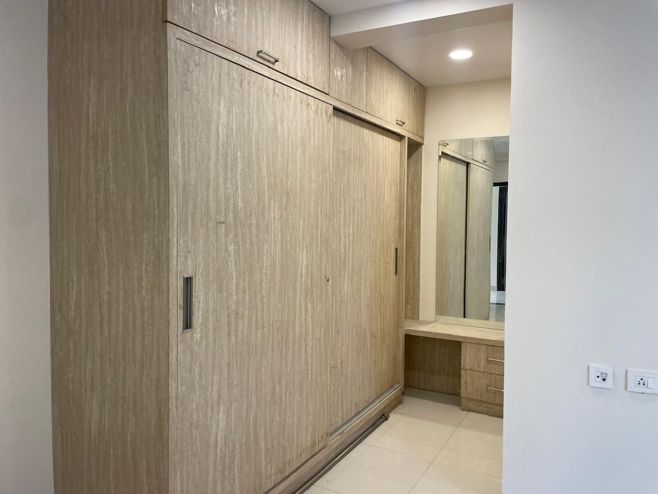 3bhk semi furnished flat for rent in kondapur, Hyderabad | SMR Vinay Iconia