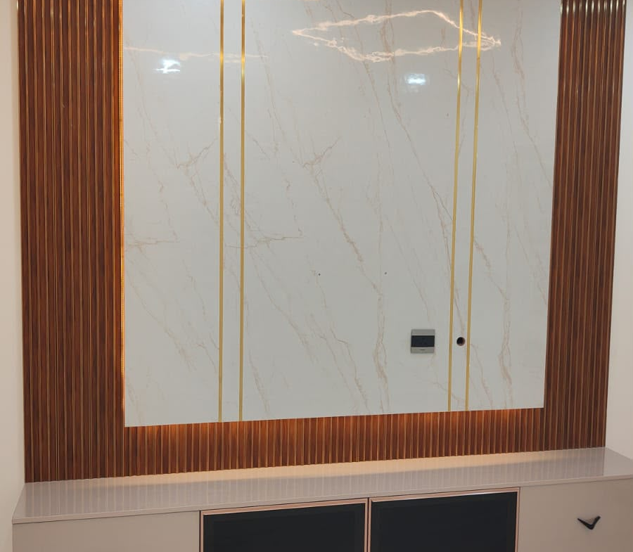 900
