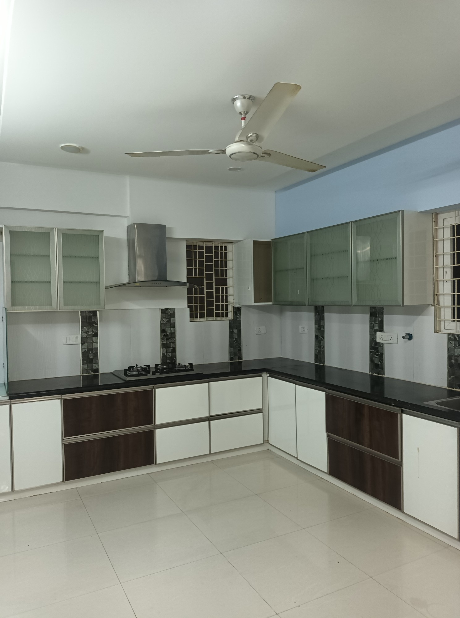 3bhk fully furnished flat for rent in Financial District, Hyderabad | Jayaberi orange county