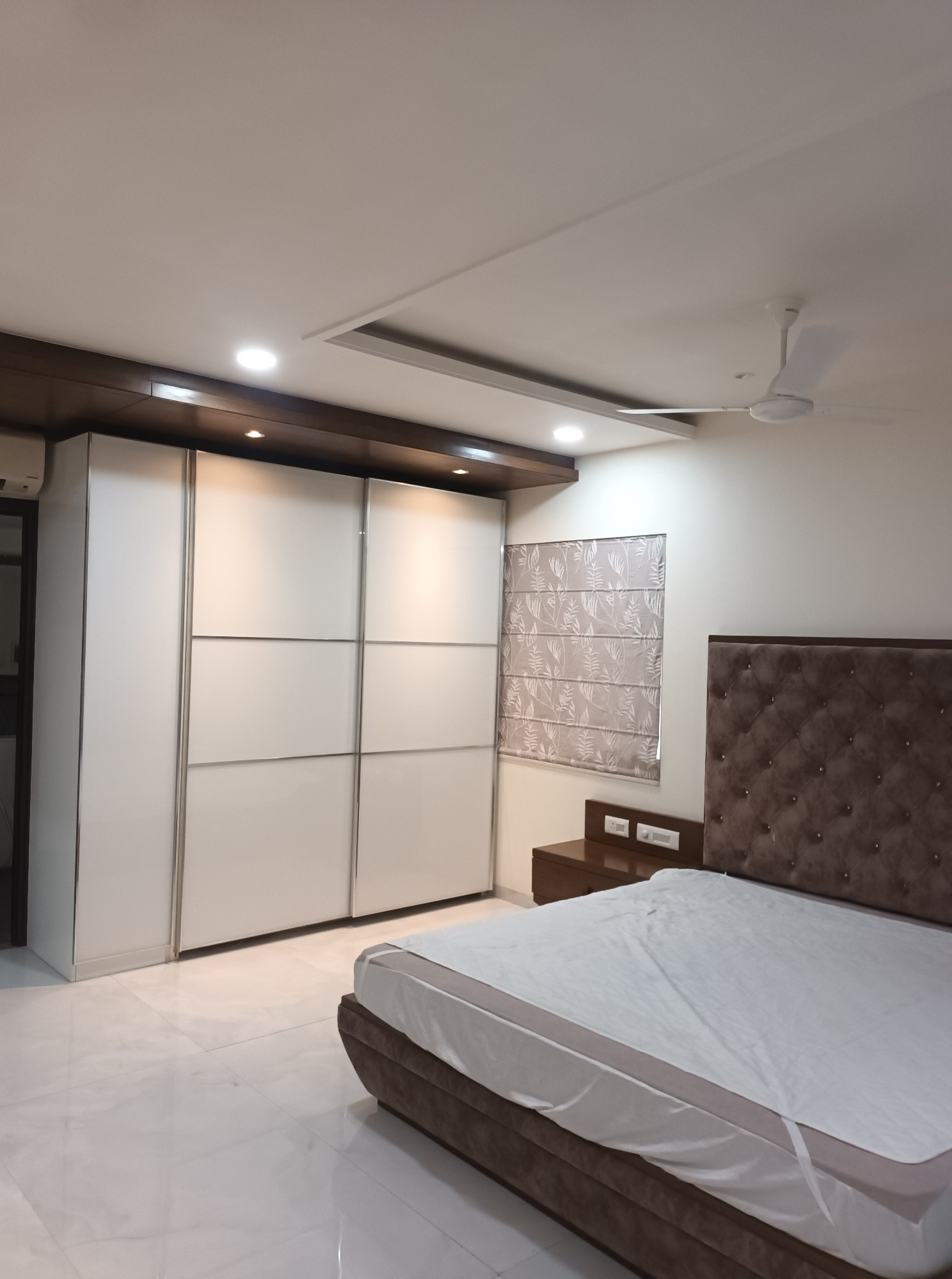 scaled_6599abe6-292a-4870-a71e-a5ca5fd303823377711965480676420 3bhk fully furnished flat for rent in Financial District, Hyderabad | Jayaberi orange country