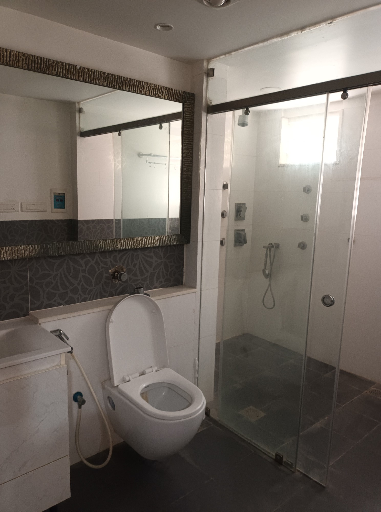 scaled_b9b07c2d-51ea-41cd-9c1f-c6c99f3eb8804892969959521059223 3bhk fully furnished flat for rent in Financial District, Hyderabad | Jayaberi orange country
