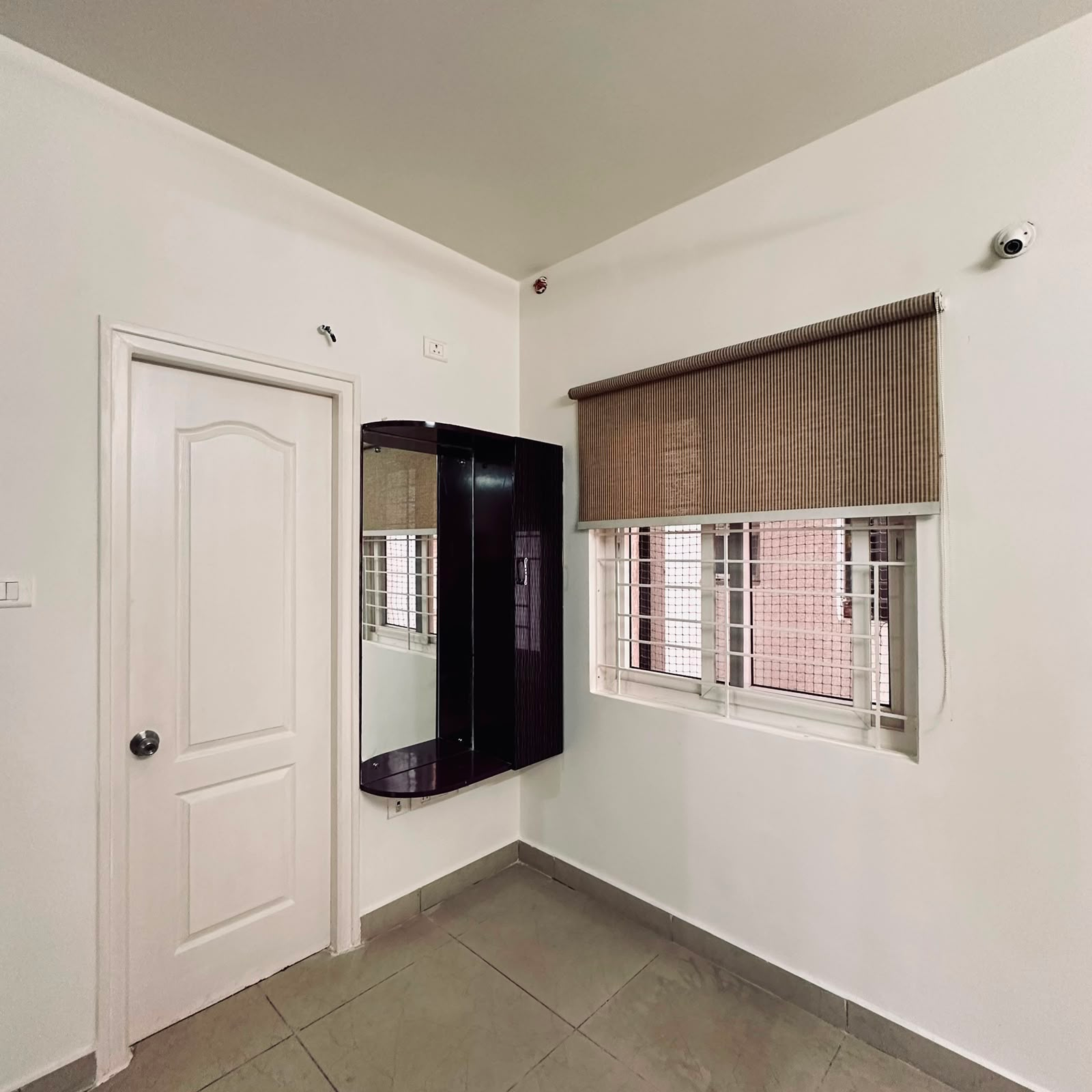 AHV10 2BHK Fully Furnished flat for ReSale in Aparna hill park avenues, Chanda Nagar, Hyderabad | ₹1.2Cr