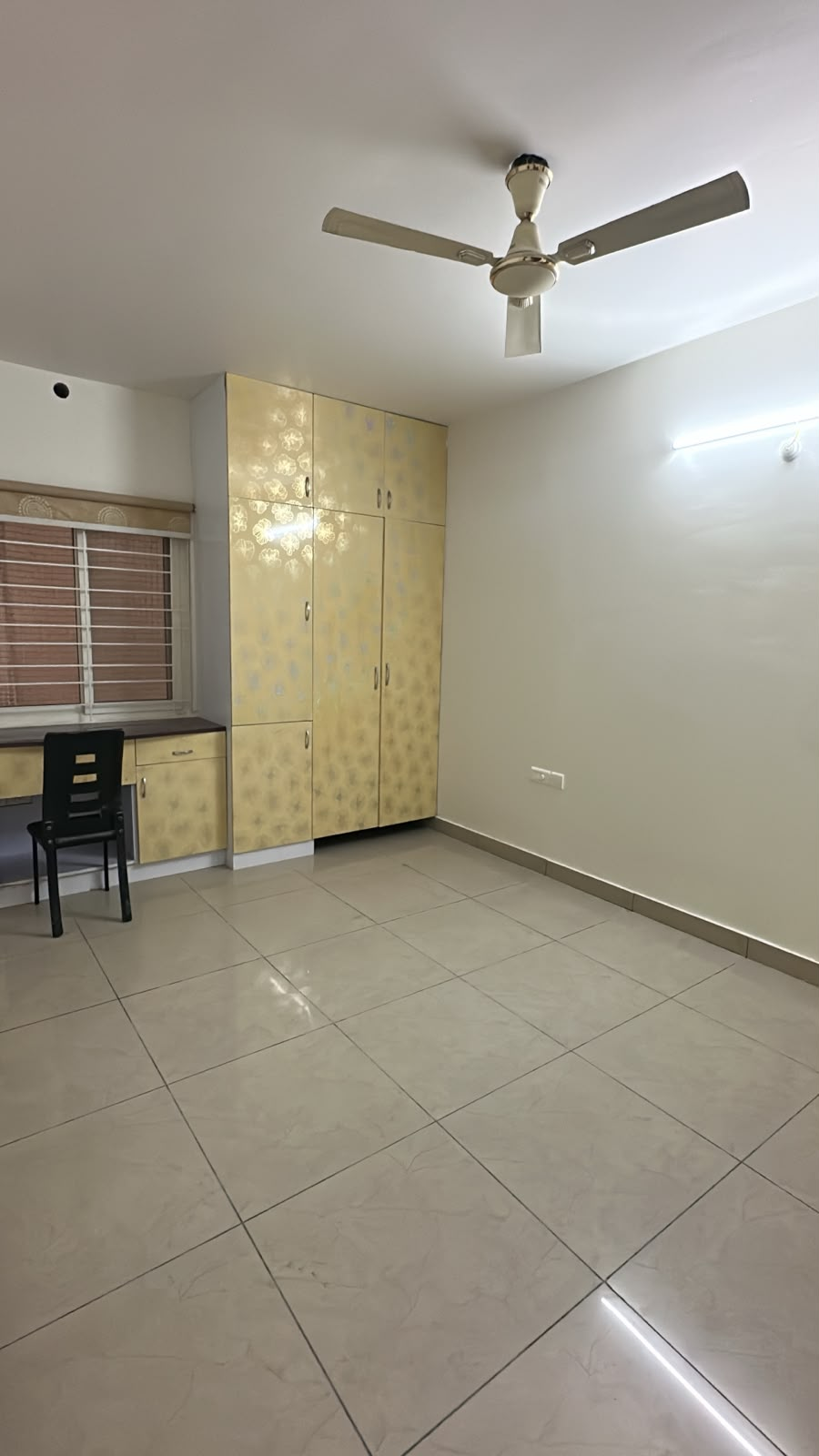 AHV14 2BHK Fully Furnished flat for ReSale in Aparna hill park avenues, Chanda Nagar, Hyderabad | ₹1.2Cr