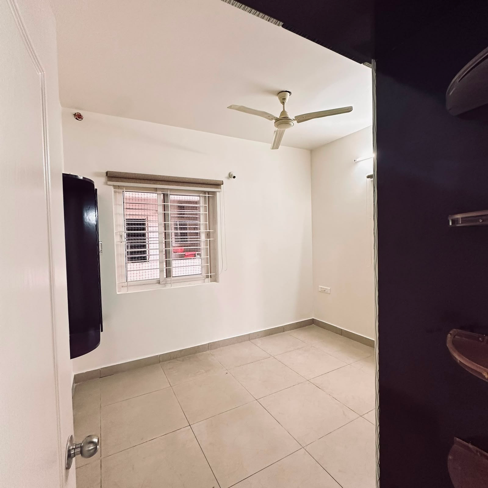 AHV6 2BHK Fully Furnished flat for ReSale in Aparna hill park avenues, Chanda Nagar, Hyderabad | ₹1.2Cr