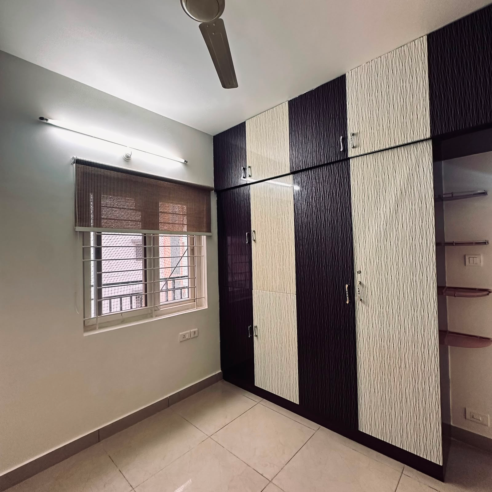 AHV8 2BHK Fully Furnished flat for ReSale in Aparna hill park avenues, Chanda Nagar, Hyderabad | ₹1.2Cr
