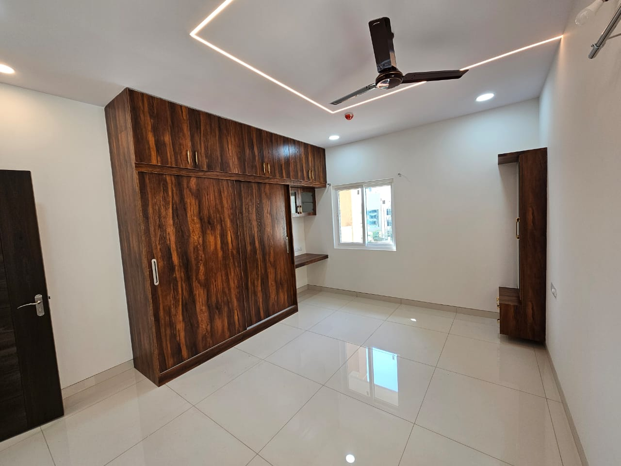 3BHK Semi-Furnished Flat for Rent in Honer Aquantis, Gopanpally, Gachibowli, Hyderabad | ₹65,000