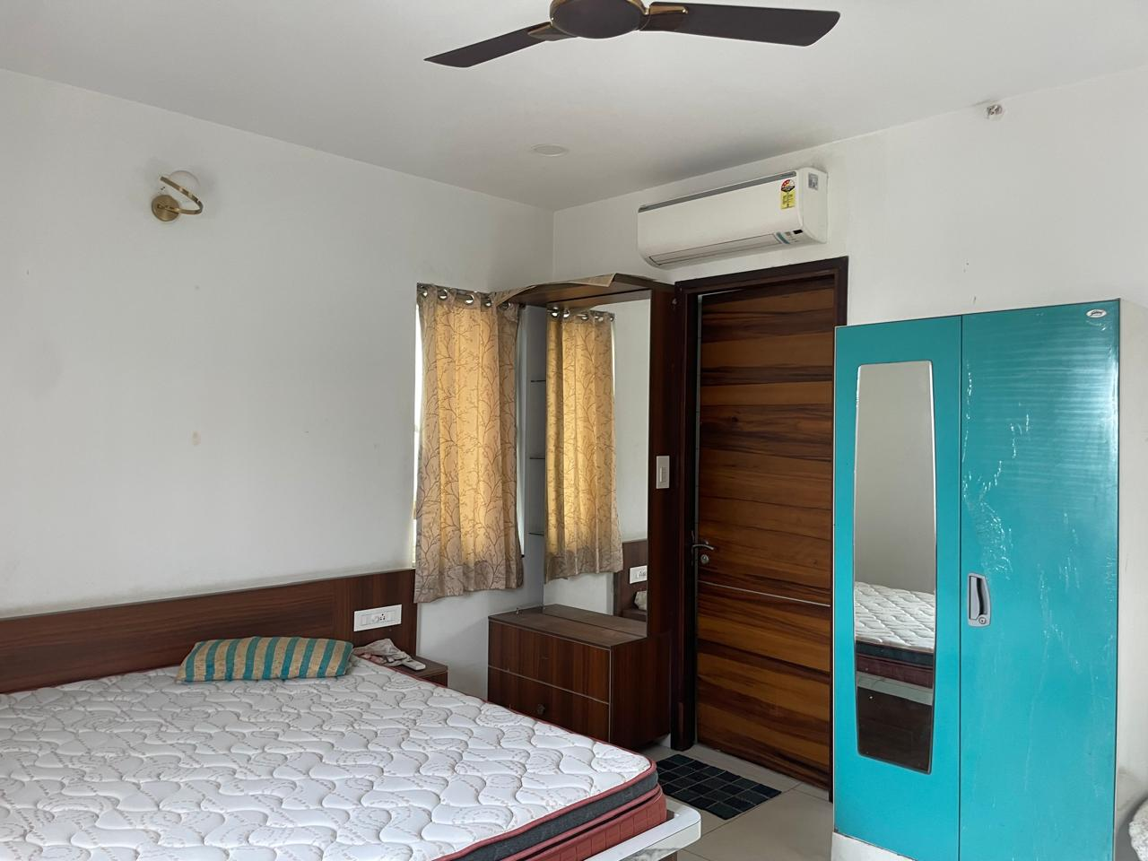 JS13_4 3bhk Semi furnished flat for rent in Narsingi | Jayaberi the summit | 75,000 Rs