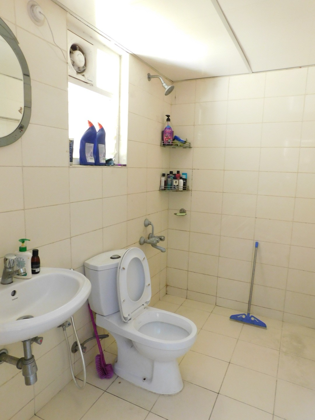 2BHK Semi-Furnished Flat for Rent in Mantri Celestia, Financial District, Hyderabad | ₹46,000