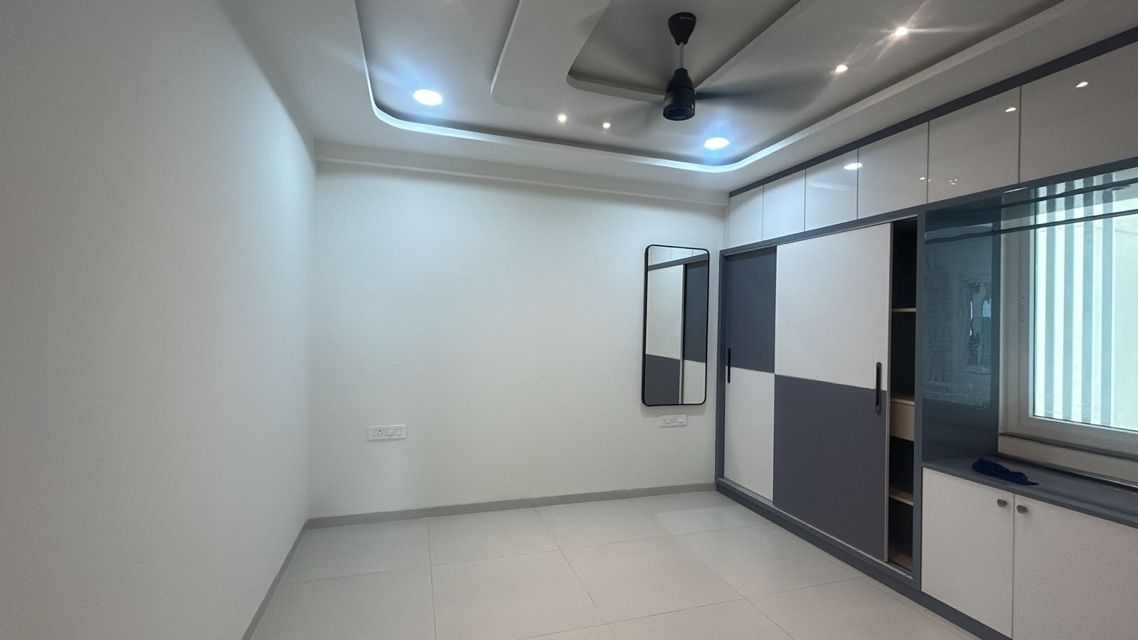 3 BHK Semi Furnished Flat for Rent in Jayabheri The Nirvana, Financial District, Hyderabad | ₹80,000