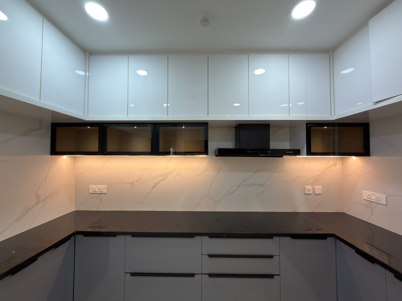 3 BHK Semi Furnished Flat for Rent in Jayabheri The Nirvana, Financial District, Hyderabad | ₹80,000
